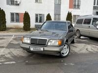 Mercedes-Benz E 220 1994 года за 1 700 000 тг. в Алматы