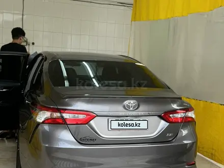 Toyota Camry 2018 года за 8 800 000 тг. в Актау