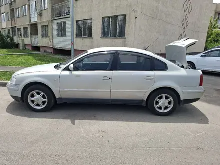 Volkswagen Passat 2000 года за 1 500 000 тг. в Алматы – фото 2