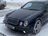 Mercedes-Benz CLK 500 2000 годаfor6 000 000 тг. в Астана