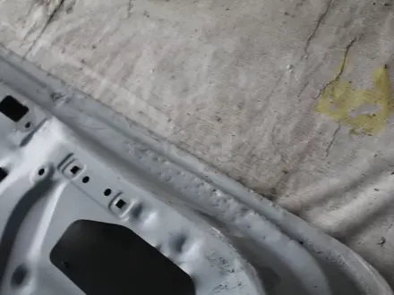 Крышка багажника Kia Rio за 15 000 тг. в Караганда – фото 4