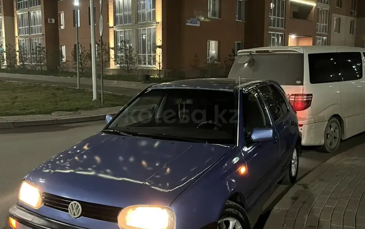 Volkswagen Golf 1994 годаfor2 000 000 тг. в Астана