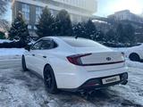 Hyundai Sonata 2019 года за 10 600 000 тг. в Алматы – фото 3