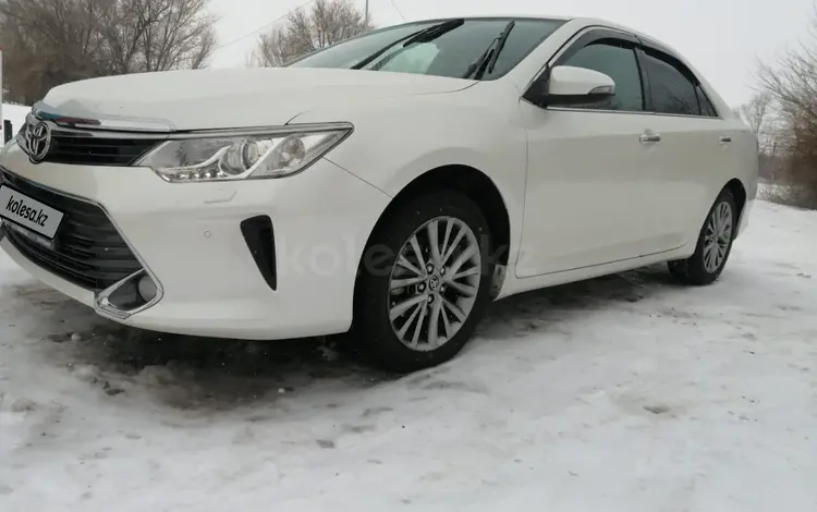 Toyota Camry 2016 годаfor12 000 000 тг. в Семей