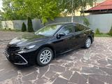 Toyota Camry 2021 года за 16 500 000 тг. в Алматы – фото 3