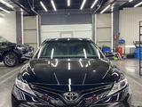 Toyota Camry 2020 года за 12 500 000 тг. в Астана – фото 2