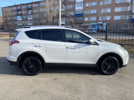 Toyota RAV4 2018 года за 14 500 000 тг. в Усть-Каменогорск