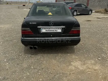 Mercedes-Benz E 200 1994 года за 1 250 000 тг. в Жанакорган – фото 5