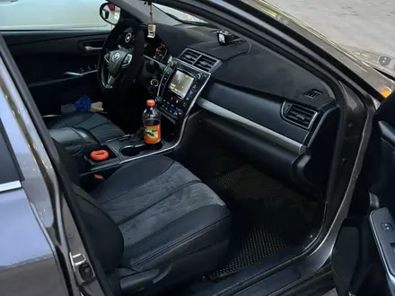 Toyota Camry 2016 года за 6 000 000 тг. в Жанаозен – фото 8