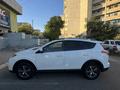 Toyota RAV4 2016 года за 8 300 000 тг. в Актау – фото 2