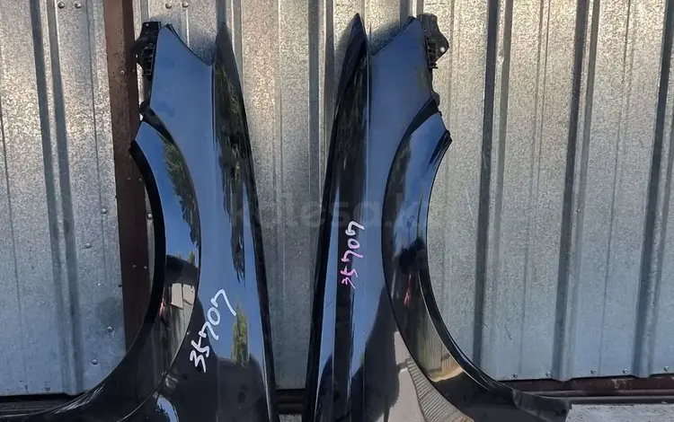 Крылья передние на Subaru Outback за 15 000 тг. в Алматы