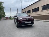 Toyota RAV4 2017 года за 13 850 000 тг. в Караганда