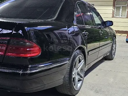Mercedes-Benz E 320 2001 года за 3 800 000 тг. в Шымкент – фото 5