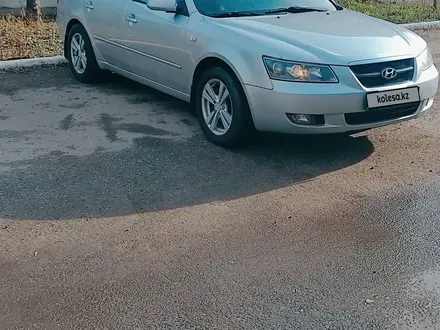 Hyundai Sonata 2005 года за 3 500 000 тг. в Усть-Каменогорск – фото 12