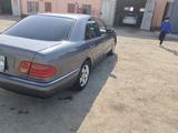 Mercedes-Benz E 200 1997 года за 2 400 000 тг. в Кызылорда – фото 2