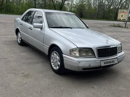 Mercedes-Benz C 180 1996 года за 1 950 000 тг. в Алматы