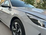 Hyundai Elantra 2021 года за 11 000 000 тг. в Астана – фото 2