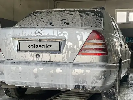 Mercedes-Benz C 200 1994 года за 1 500 000 тг. в Семей – фото 4