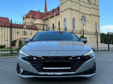 Hyundai Elantra 2021 года за 10 500 000 тг. в Караганда – фото 3