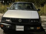 Volkswagen Vento 1993 годаfor800 000 тг. в Караганда