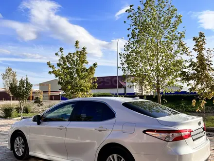 Toyota Camry 2019 года за 12 900 000 тг. в Атырау – фото 12