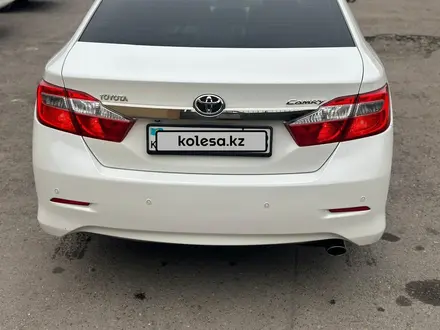 Toyota Camry 2014 года за 9 500 000 тг. в Тараз – фото 2