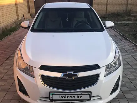 Chevrolet Cruze 2014 года за 4 000 000 тг. в Семей – фото 2