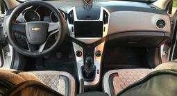 Chevrolet Cruze 2014 года за 4 000 000 тг. в Семей – фото 4