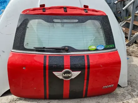 Крышка багажника, дверь Mini Countryman R60 Мини за 100 000 тг. в Алматы