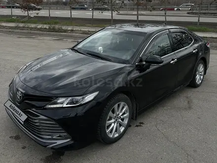 Toyota Camry 2019 года за 13 700 000 тг. в Алматы – фото 18