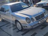 Mercedes-Benz E 230 1995 года за 2 000 000 тг. в Алматы – фото 4