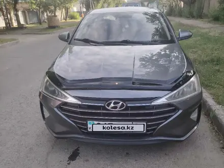 Hyundai Elantra 2019 года за 6 500 000 тг. в Астана – фото 2