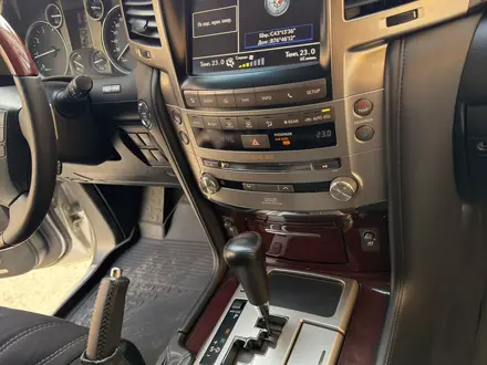 Lexus LX 570 2012 года за 23 490 000 тг. в Алматы – фото 31