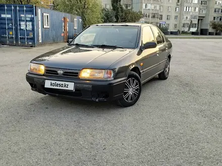 Nissan Primera 1992 года за 980 000 тг. в Актобе – фото 2