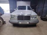 Mercedes-Benz E 260 1990 годаүшін1 100 000 тг. в Темиртау