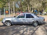 Mercedes-Benz E 260 1990 годаүшін1 100 000 тг. в Темиртау – фото 2