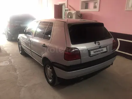 Volkswagen Golf 1993 года за 1 800 000 тг. в Туркестан – фото 3