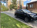 Toyota RAV4 2019 года за 13 500 000 тг. в Караганда