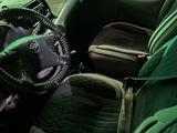 Nissan Almera Tino 2001 года за 2 650 000 тг. в Уральск – фото 5