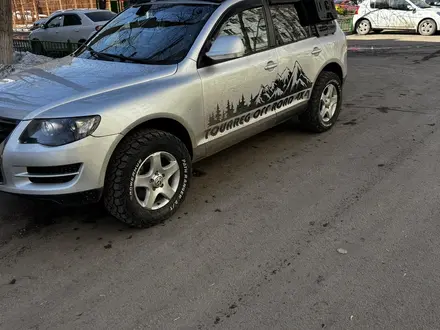 Volkswagen Touareg 2008 года за 8 000 000 тг. в Астана – фото 3