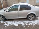 Volkswagen Jetta 2002 года за 2 300 000 тг. в Тараз – фото 2