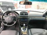 Mercedes-Benz E 320 2003 года за 9 000 000 тг. в Сатпаев – фото 4