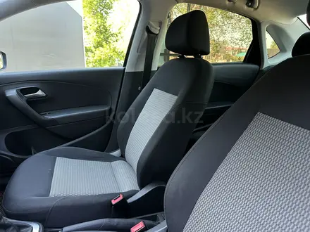 Volkswagen Polo 2014 года за 4 590 000 тг. в Актобе – фото 16