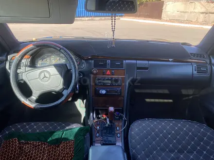 Mercedes-Benz E 230 1997 года за 1 500 000 тг. в Темиртау – фото 8