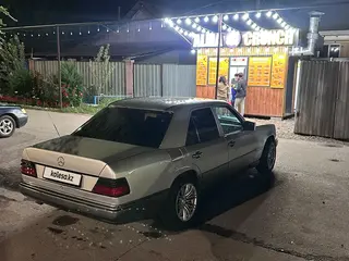 Mercedes-Benz E 260
