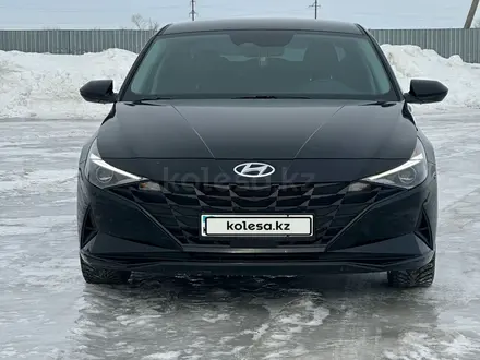 Hyundai Elantra 2022 года за 12 200 000 тг. в Уральск – фото 21