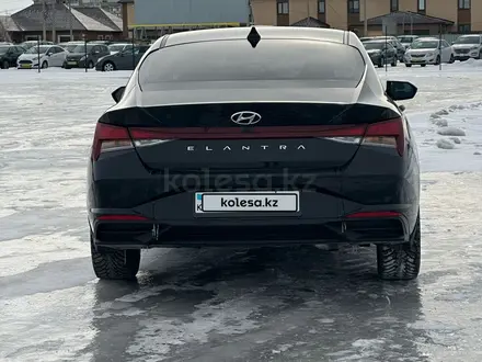 Hyundai Elantra 2022 года за 12 200 000 тг. в Уральск – фото 25