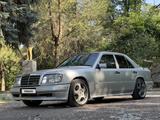 Mercedes-Benz E 320 1995 года за 3 700 000 тг. в Алматы – фото 2