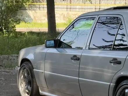 Mercedes-Benz E 320 1995 года за 3 300 000 тг. в Алматы – фото 7