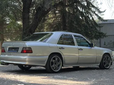 Mercedes-Benz E 320 1995 года за 3 300 000 тг. в Алматы – фото 5